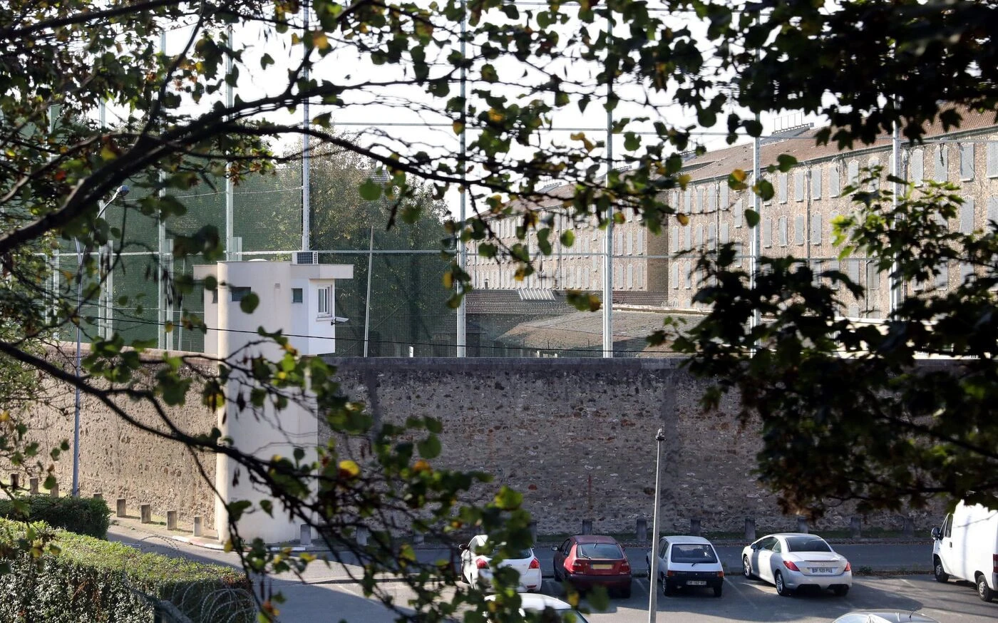 Fresnes : Neuf mois de prison pour avoir livré des portables par drone à la prison
