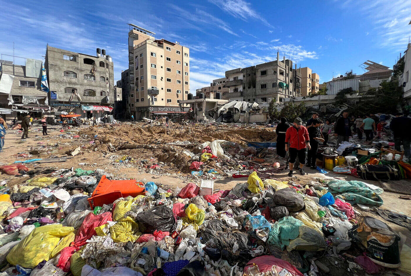 Guerre à Gaza : patients évacués, personnel introuvable… que se passe-t-il à l’hôpital Kamal Adwan ?