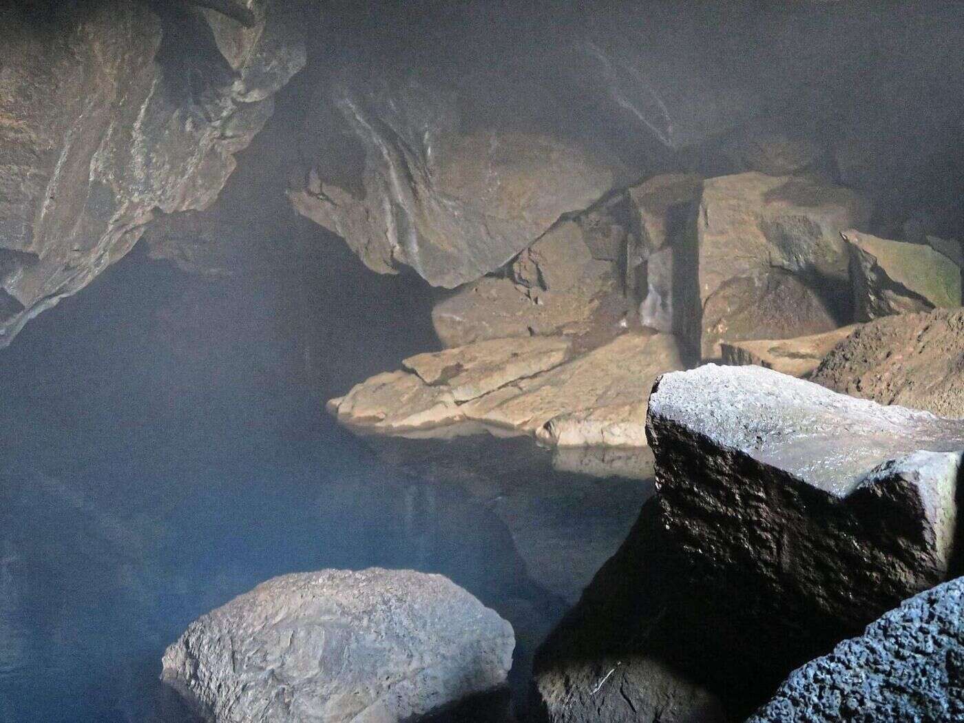 Trois hommes retrouvés morts près de sources d’eau chaude au Japon