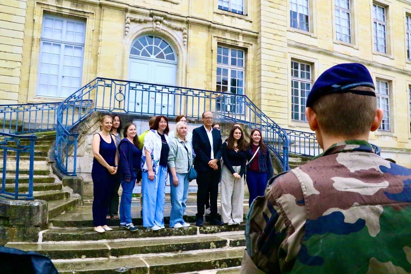 « La Russie commet des crimes de guerre contre le patrimoine culturel » : des conservatrices de musée ukrainiennes témoignent à Paris et Reims