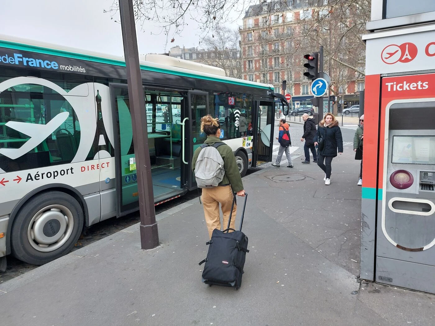 Fermeture partielle sur le RER B et arrêt de la ligne 14 : les perturbations du week-end des 8 et 9 février