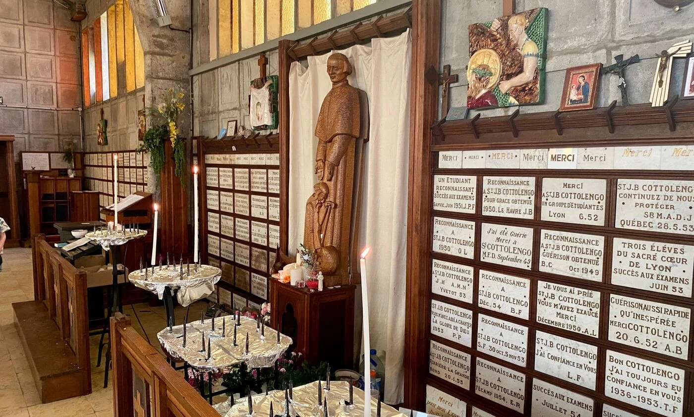 L’église normande où un cierge peut aider à passer son bac