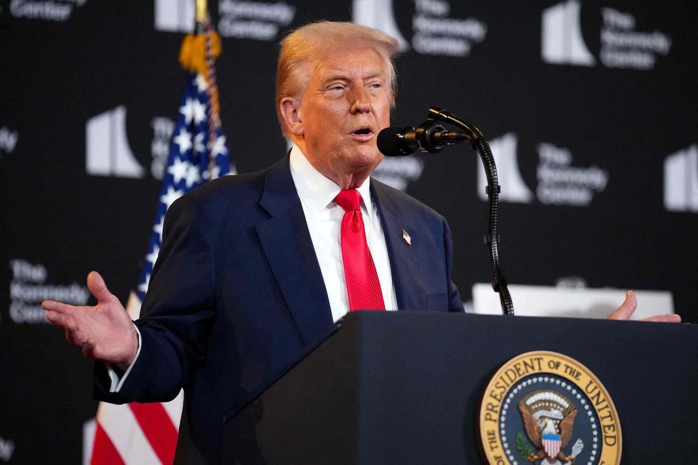 Avant sa rencontre avec Poutine, Trump menace la Russie de « conséquences très graves » si elle ne met pas fin à la guerre en Ukraine