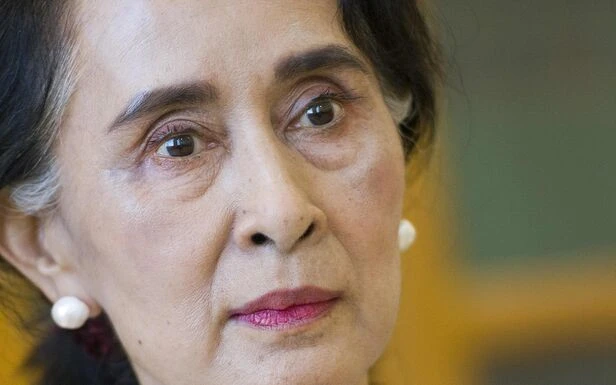Birmanie : deux inculpations de plus pour Aung San Suu Kyi avant son procès par la junte