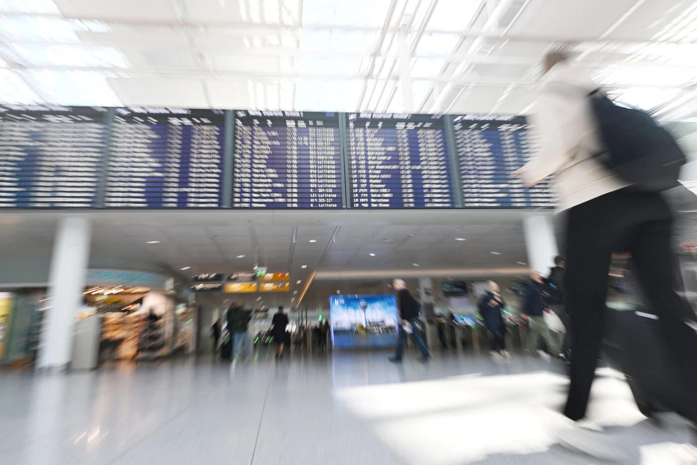 République tchèque : des mesures anti-drones et des tireurs d’élites déployés à l’aéroport de Prague