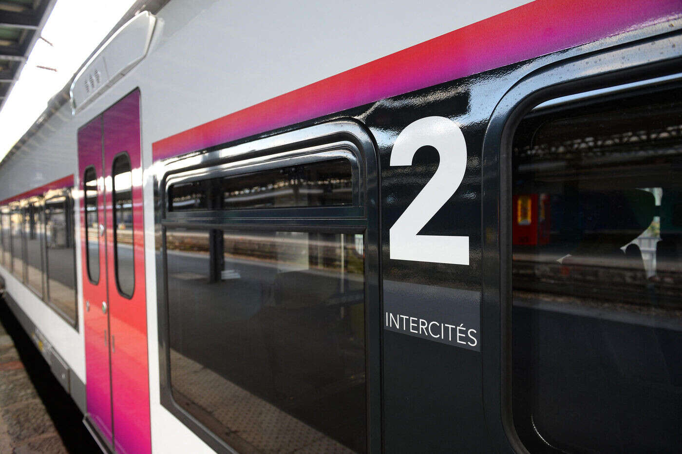 SNCF : une passagère accouche d’une petite Kléa dans l’Intercités Clermont-Paris