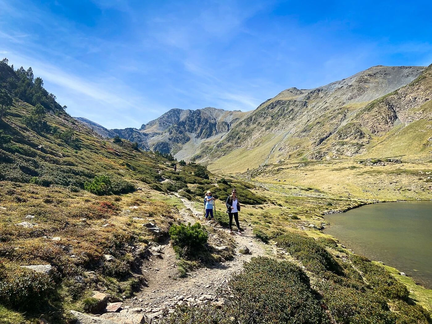 Fraîcheur et légende au cœur des Pyrénées : l’envoûtante boucle des douze lacs du Carlit