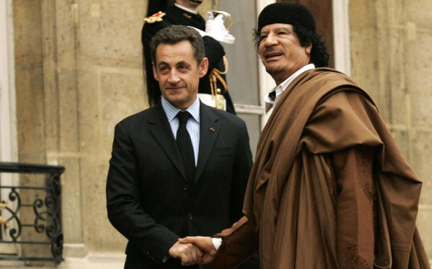 [2/2] Affaire « Sarkozy-Kadhafi » : l’ex-président jugé pour le financement présumé libyen de sa campagne 2007