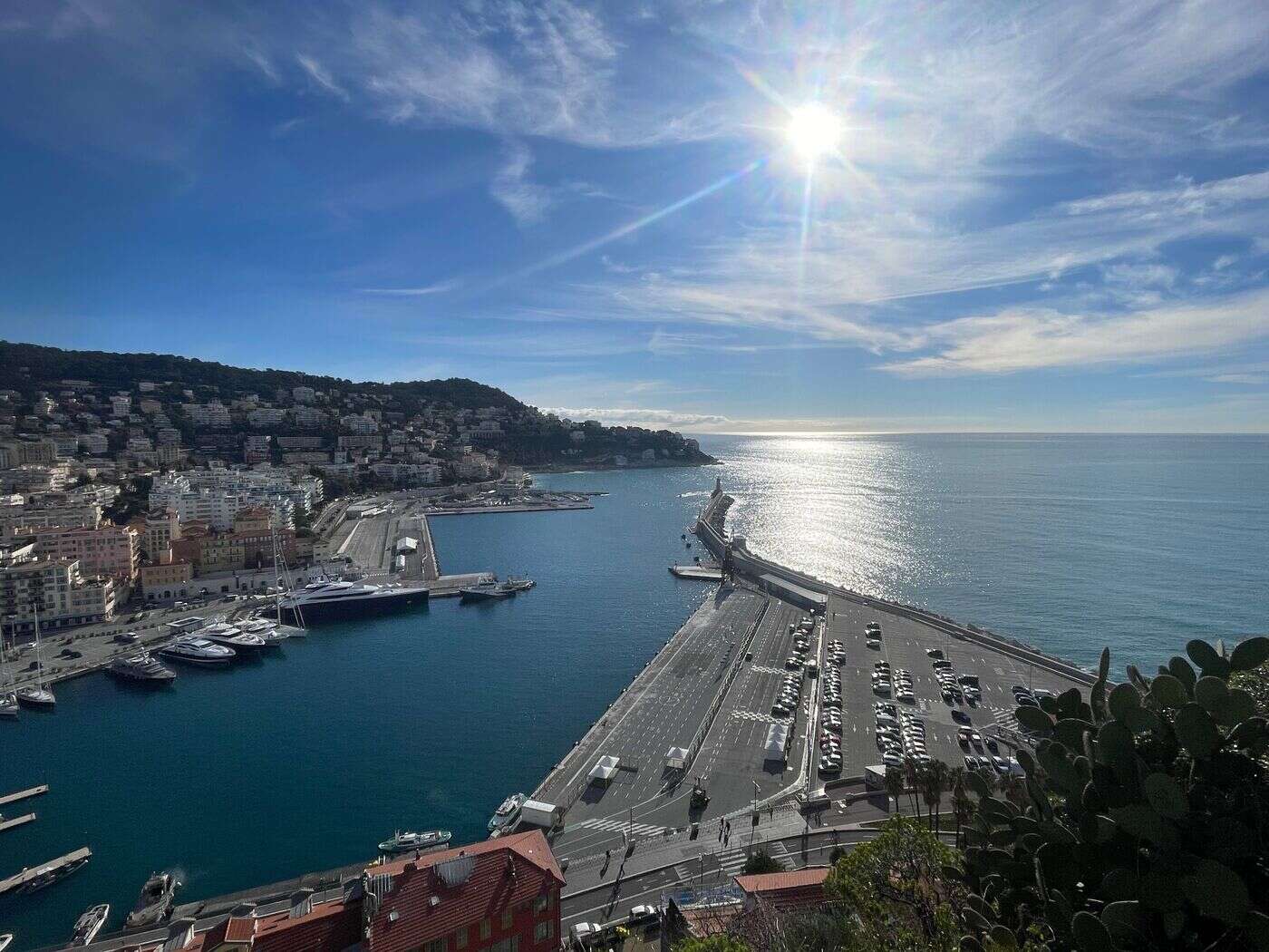 Bateaux de croisière : la métropole de Nice renonce à l’interdiction totale