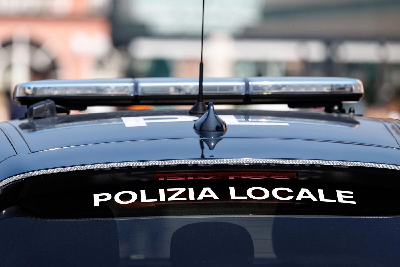 « Ça va les mecs, il est mort » : trois hommes arrêtés pour avoir frappé un handicapé de 21 ans en pleine rue en Italie