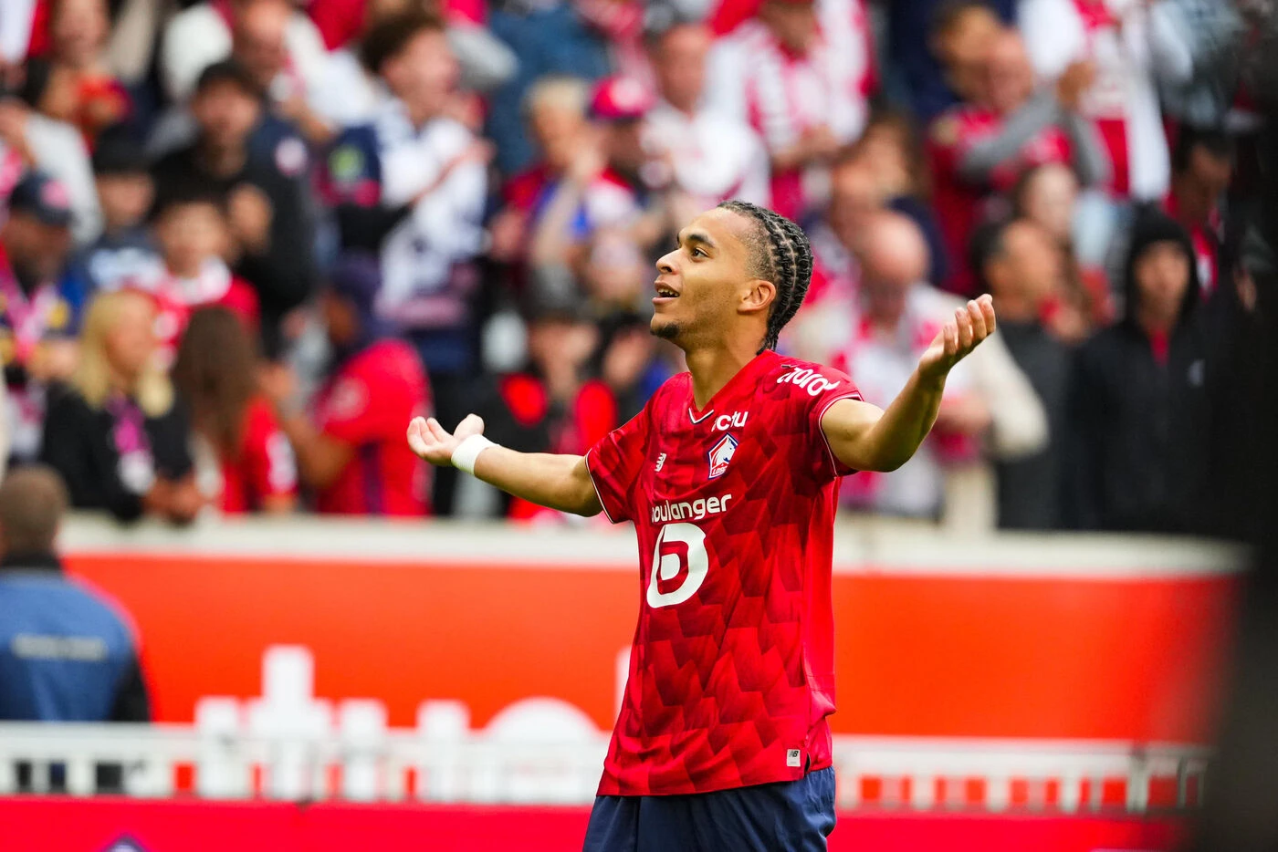 Lille-Toulouse (2-1) : la vidéo du superbe premier but en pro d’Ethan Mbappé, qui offre la victoire au Losc à la 98e