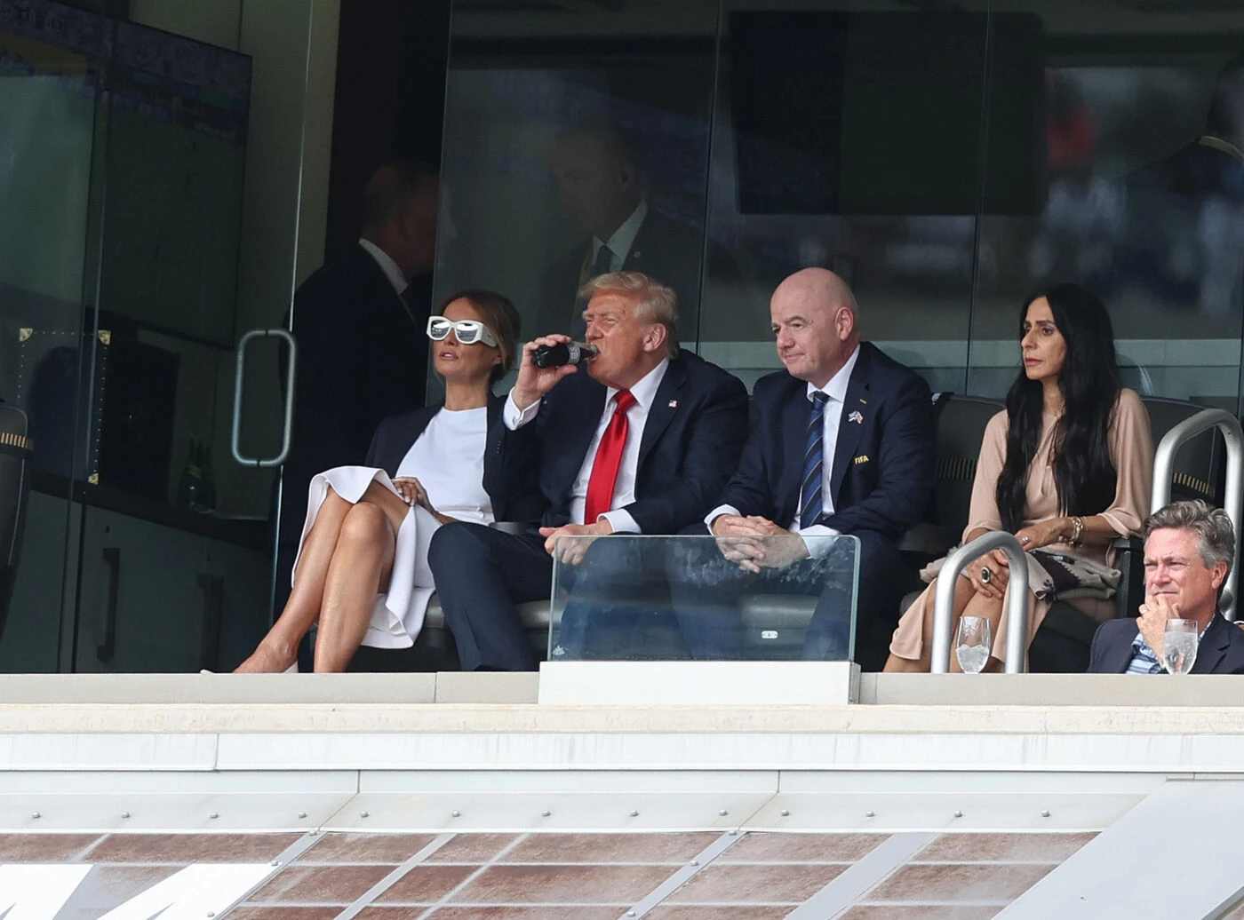 Lutte contre l’obésité, intérêts économiques… mais pourquoi Donald Trump s’intéresse-t-il à la recette du Coca-Cola ?