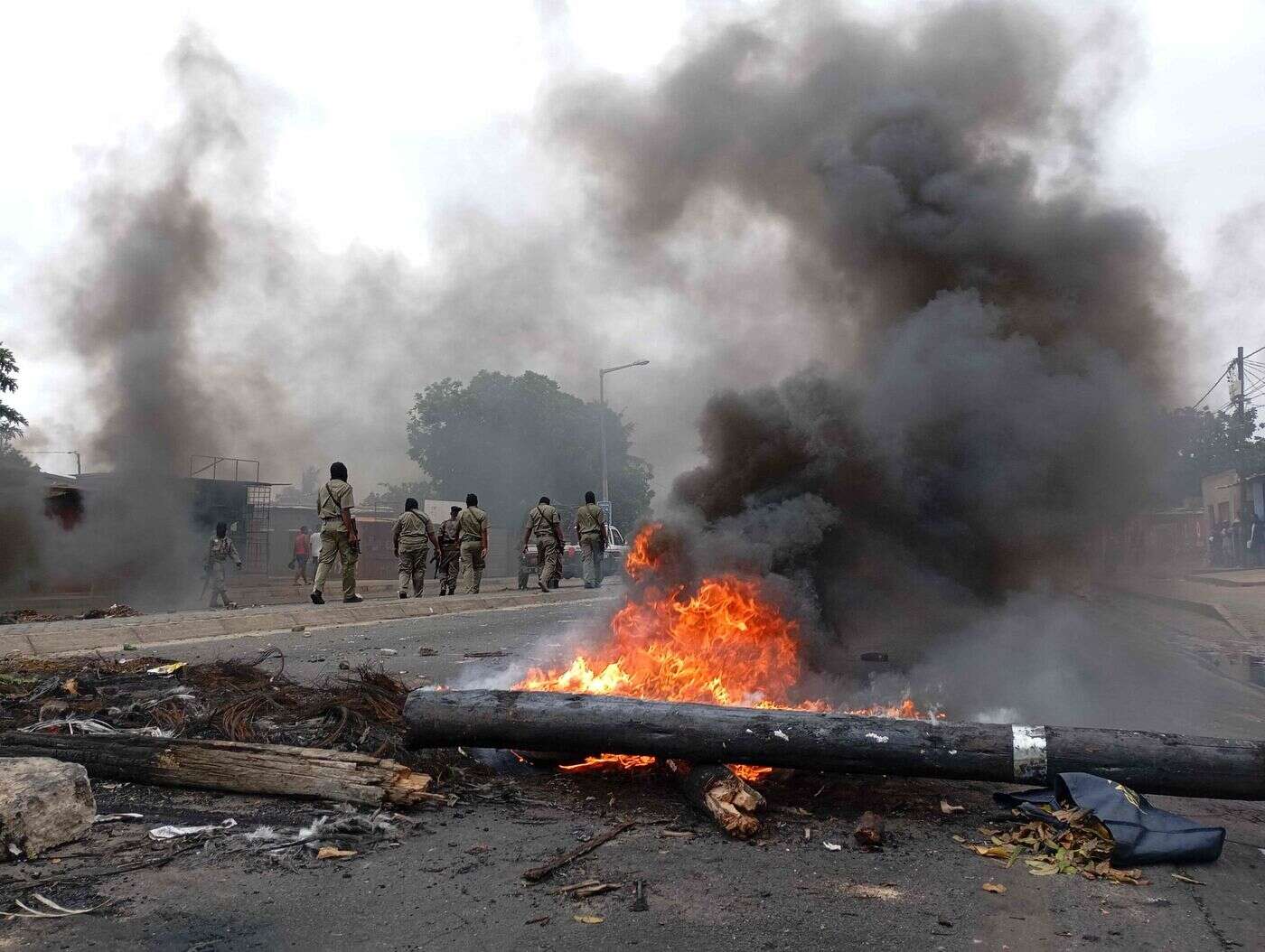 Au mois 6 000 détenus s’échappent d’une prison de haute sécurité au Mozambique après les émeutes post-électorales