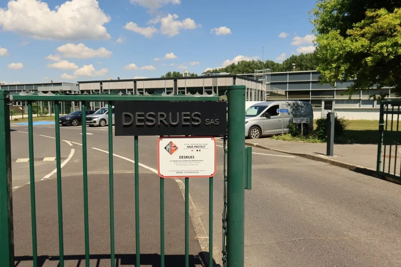 « Ils savaient où ils allaient » : que sait-on du vol chez un sous-traitant de Chanel dans l’Oise ?