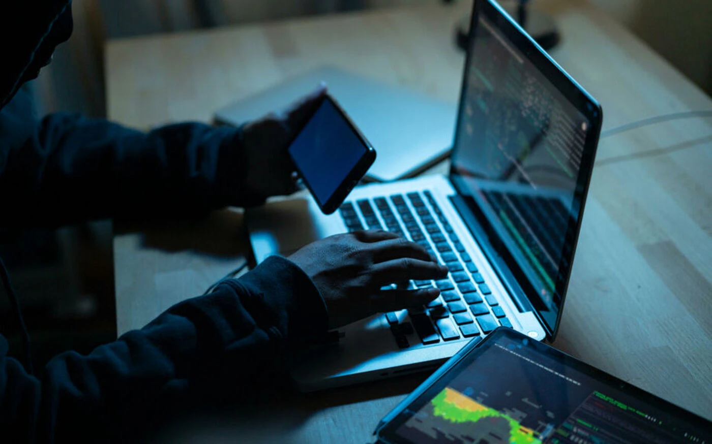 Singapour confronté à une « grave » cyberattaque visant ses infrastructures, un groupe chinois suspecté