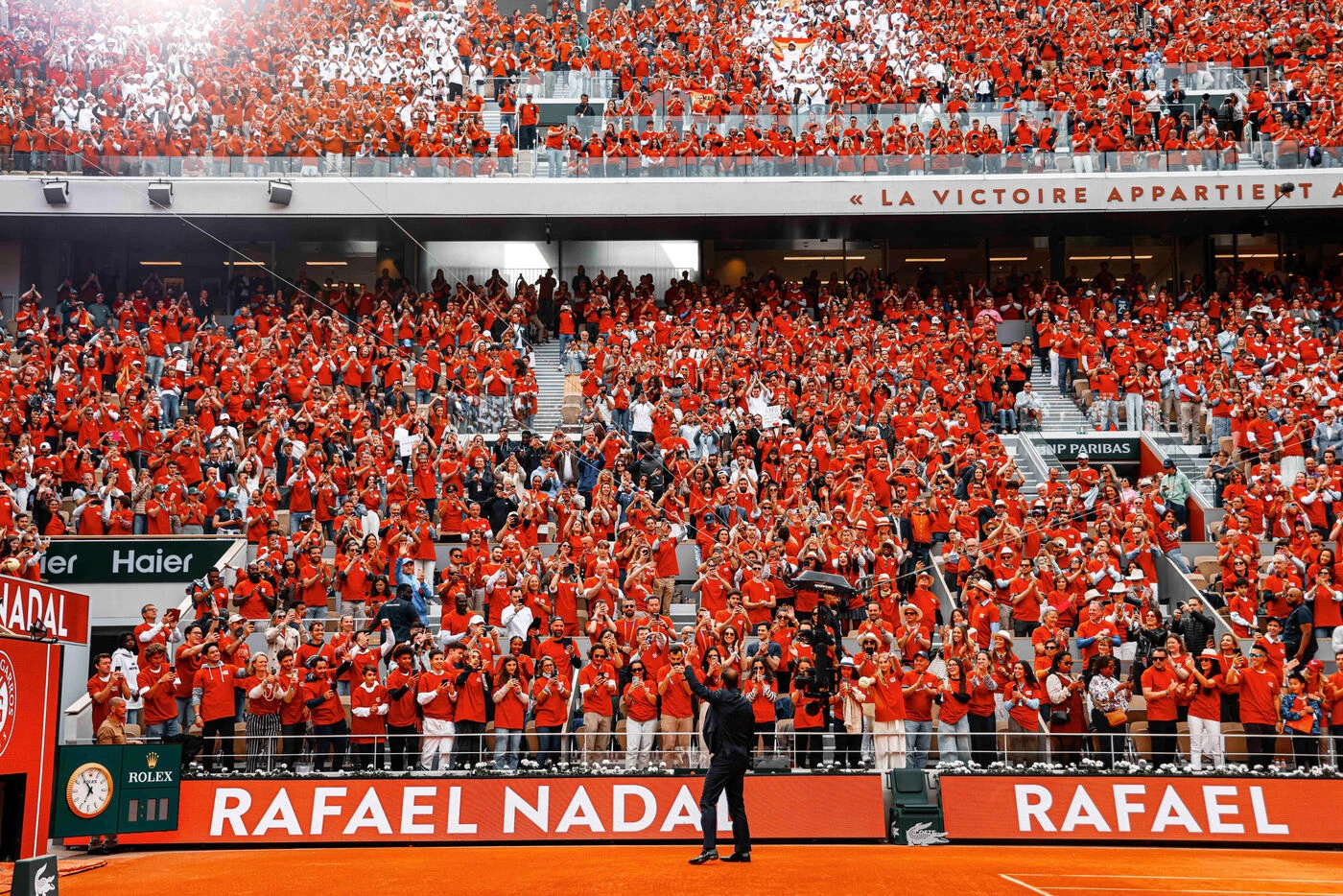 « Je trouve ça un peu déplorable » : la Fédération de tennis s’indigne de la revente de tee-shirts en hommage à Nadal