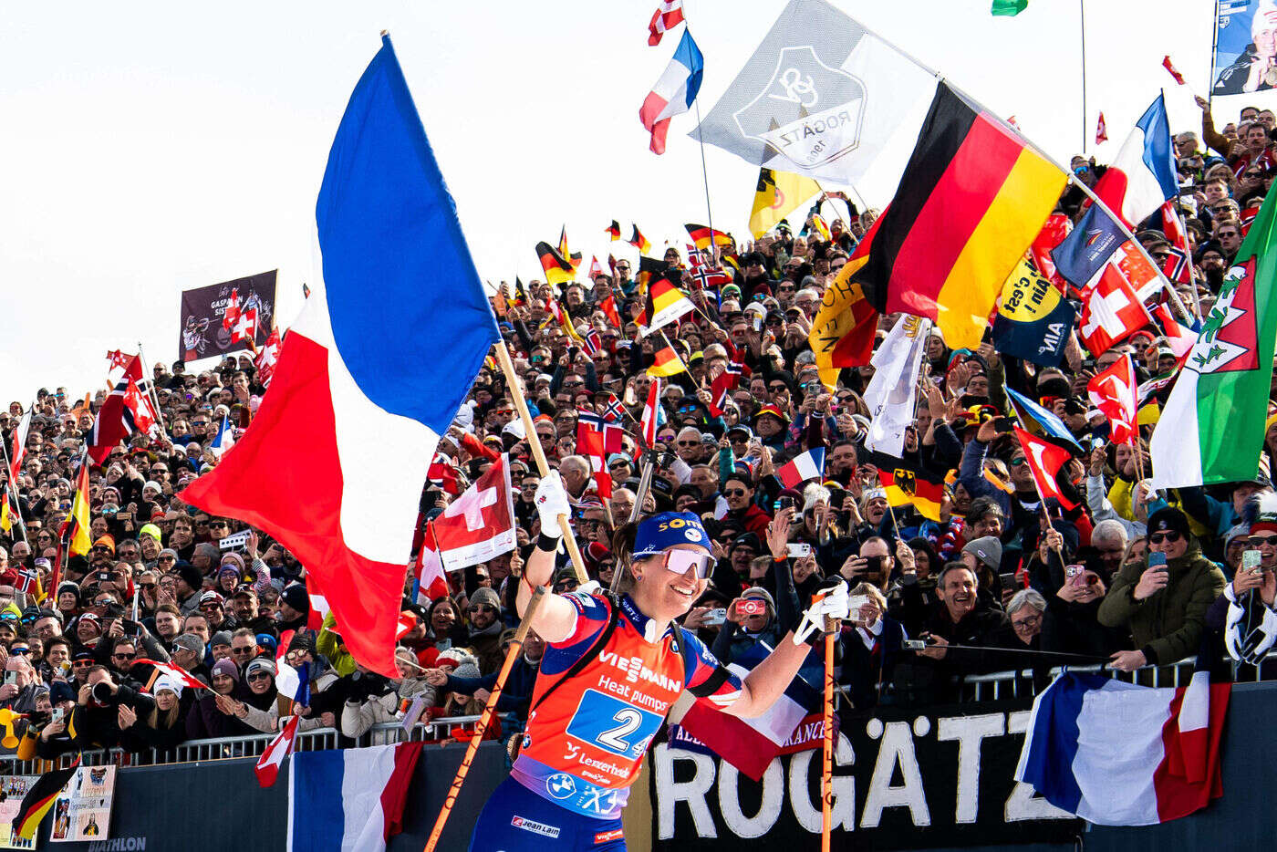 Mondiaux de biathlon : 13 médailles, 11 podiums sur 12, 6 titres… les chiffres fous des Bleus à Lenzerheide