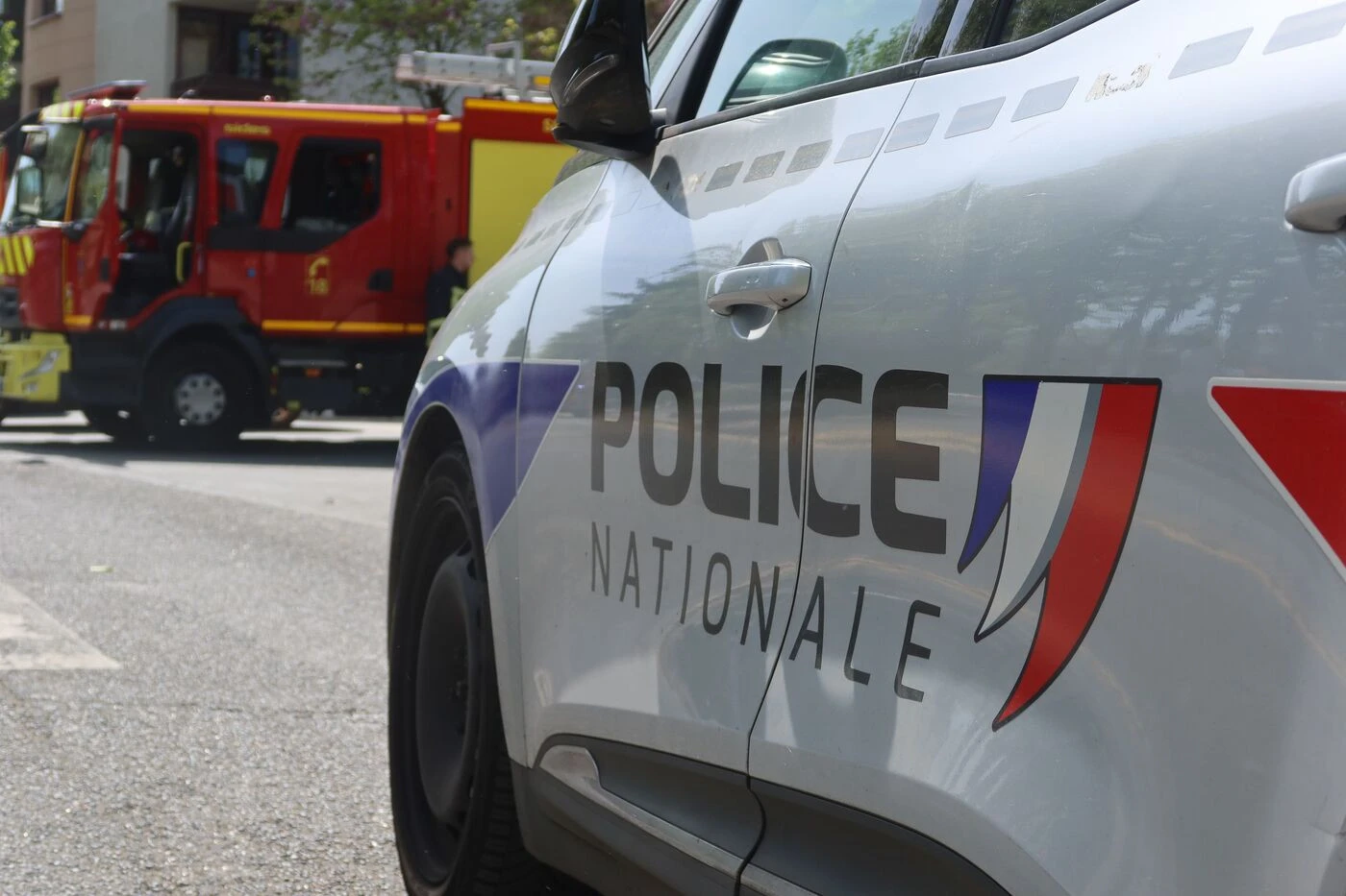Le corps d’une personne tuée par balle retrouvé dans une voiture en feu près de Grenoble
