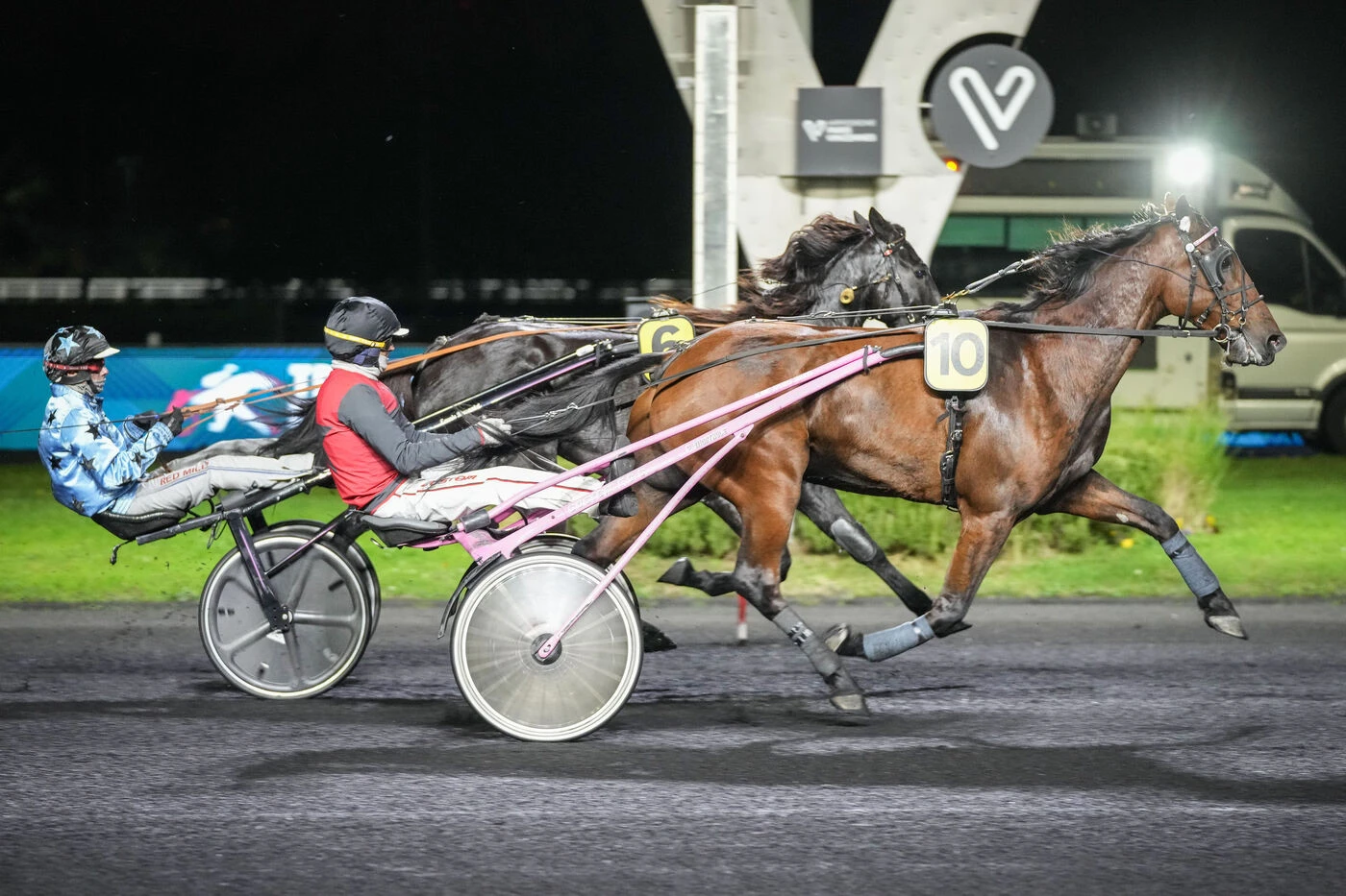 Arrivée du quinté du vendredi 24 octobre à Paris-Vincennes : Isyboy de Cinglais de haute lutte