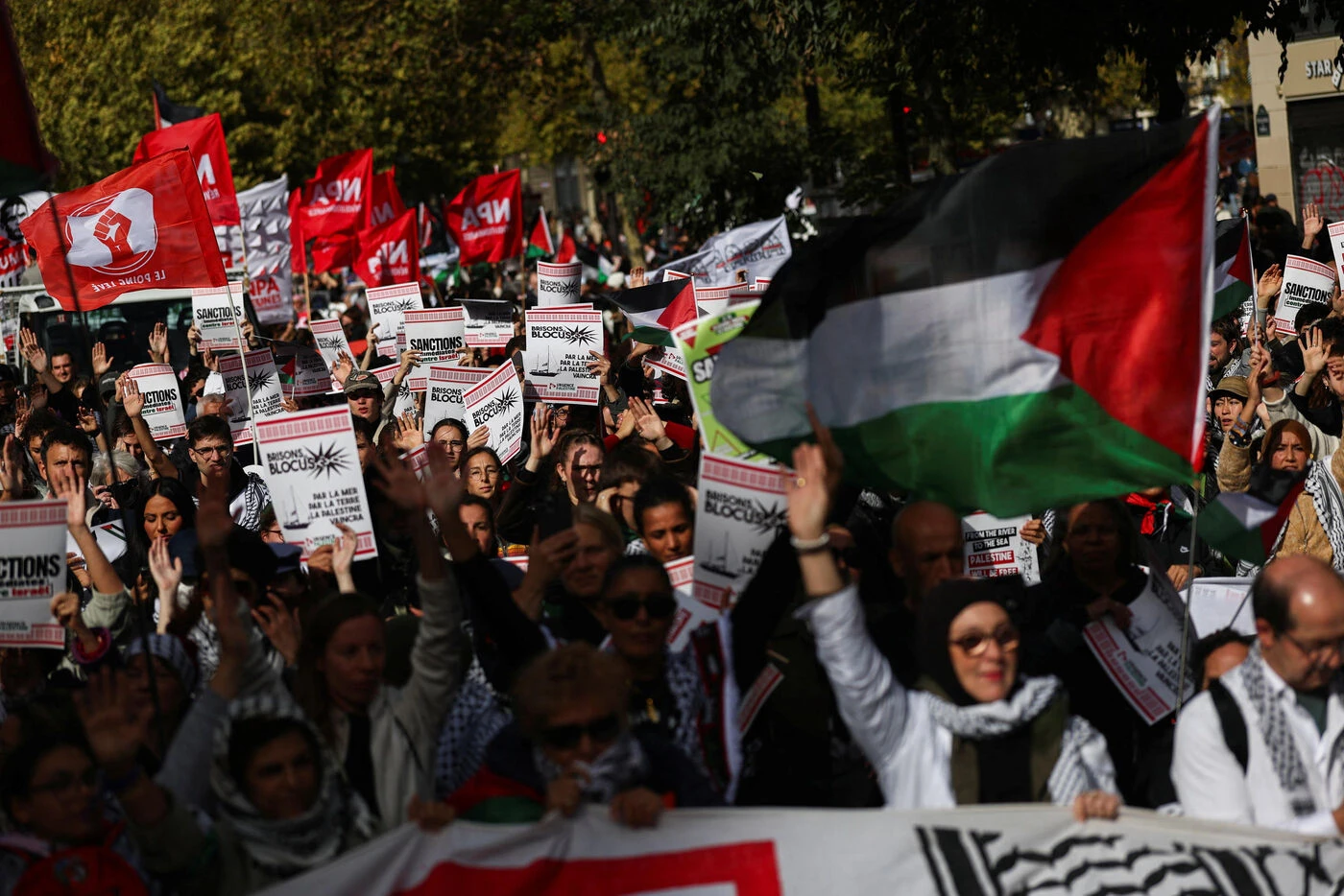 « Cessez-le-feu immédiat ! » : plusieurs milliers de manifestants en France pour défendre Gaza et des sanctions contre Israël