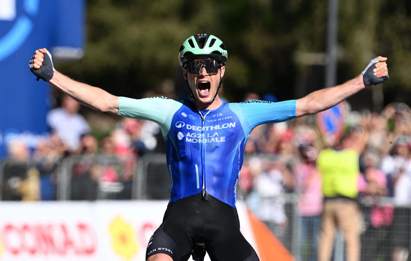 Giro : victoire du Français Prodhomme, Del Toro toujours en Rose… Le classement général après la 19e étape