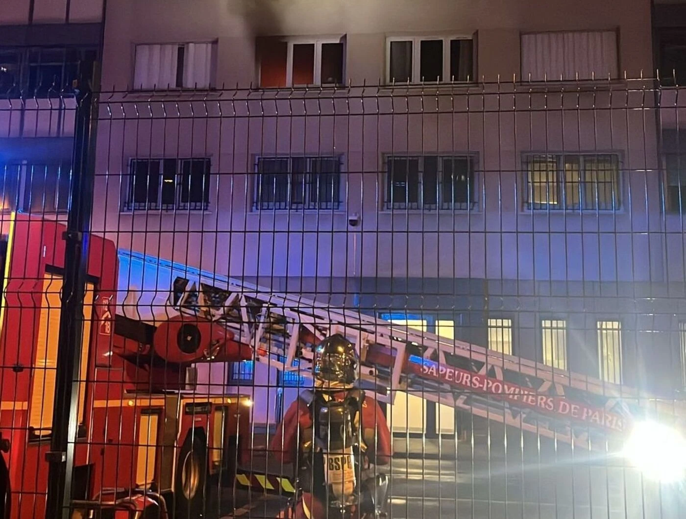Val-de-Marne : l’attaque du commissariat provoque un incendie et conduit un habitant à l’hôpital