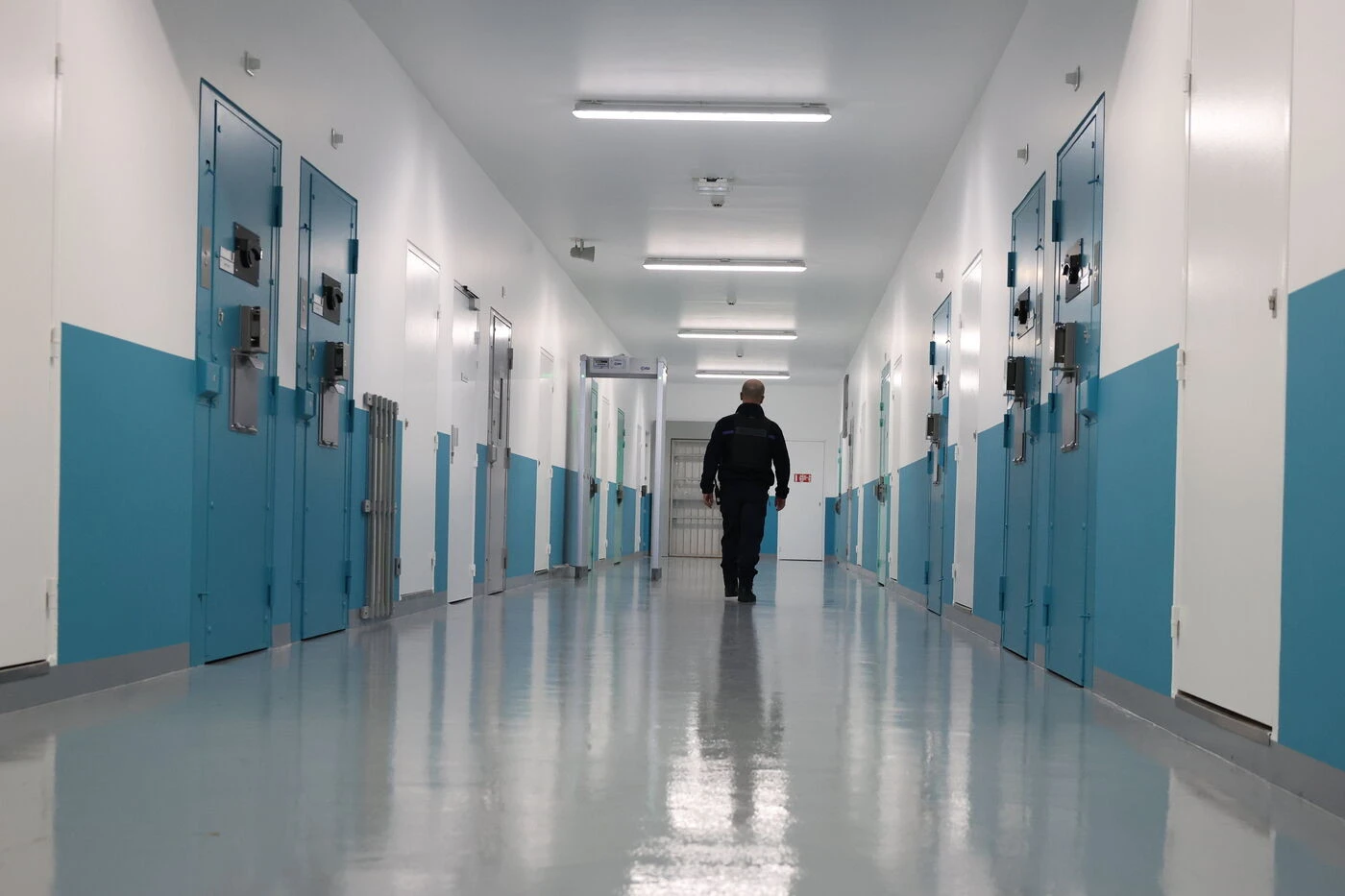 Macron prêt à « louer » des places de prison « là où elles sont disponibles » y compris à l’étranger