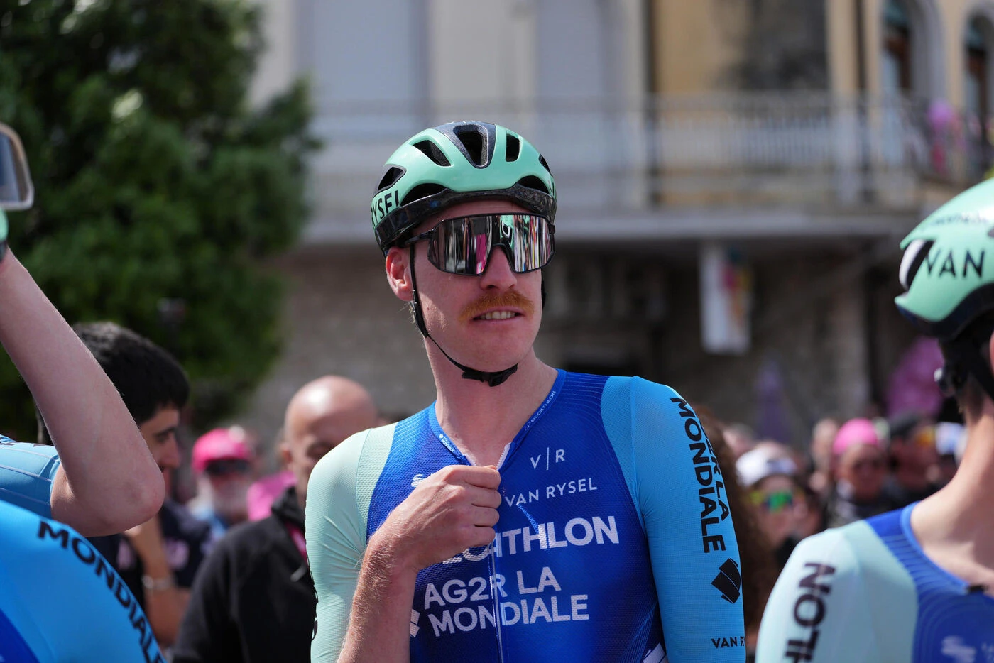 Championnats de France de cyclisme : la vidéo du sprint victorieux de Dorian Godon, sacré devant Grégoire et Vauquelin