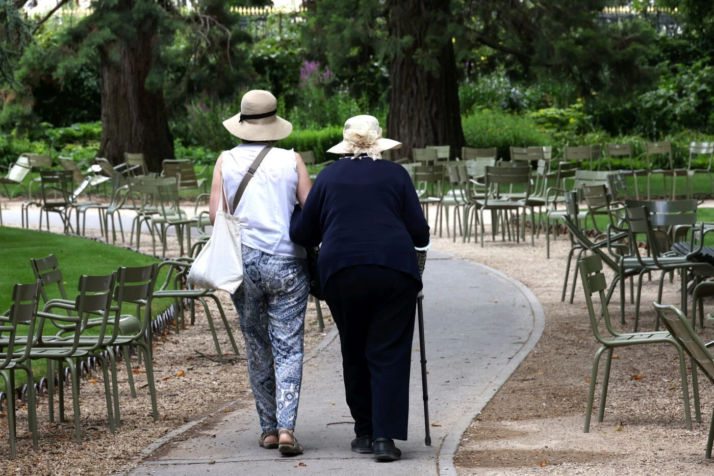 « Nous sommes surpris et déçus » : pas de remboursement dans l’immédiat du médicament espoir contre Alzheimer