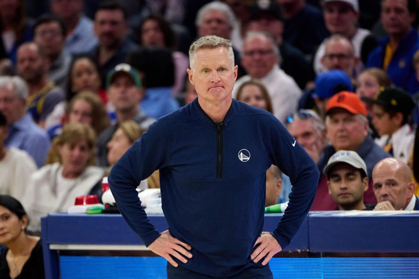 « Bravo de tenir tête à la brute » : le coach star de la NBA Steve Kerr soutient Harvard contre Donald Trump
