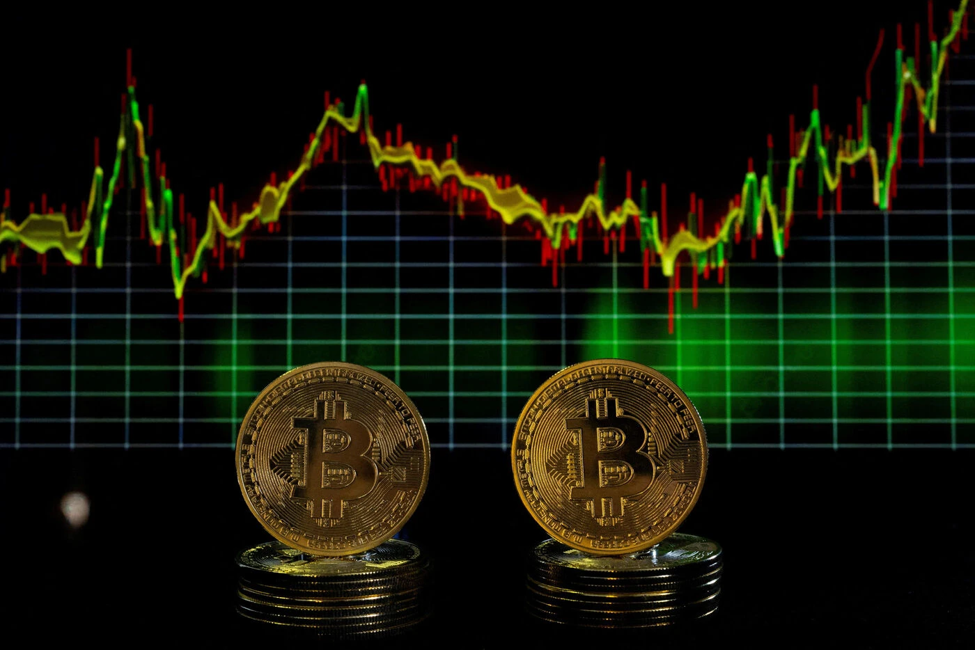 Cryptomonnaies : le Bitcoin dépasse brièvement les 118 000 dollars, un nouveau record