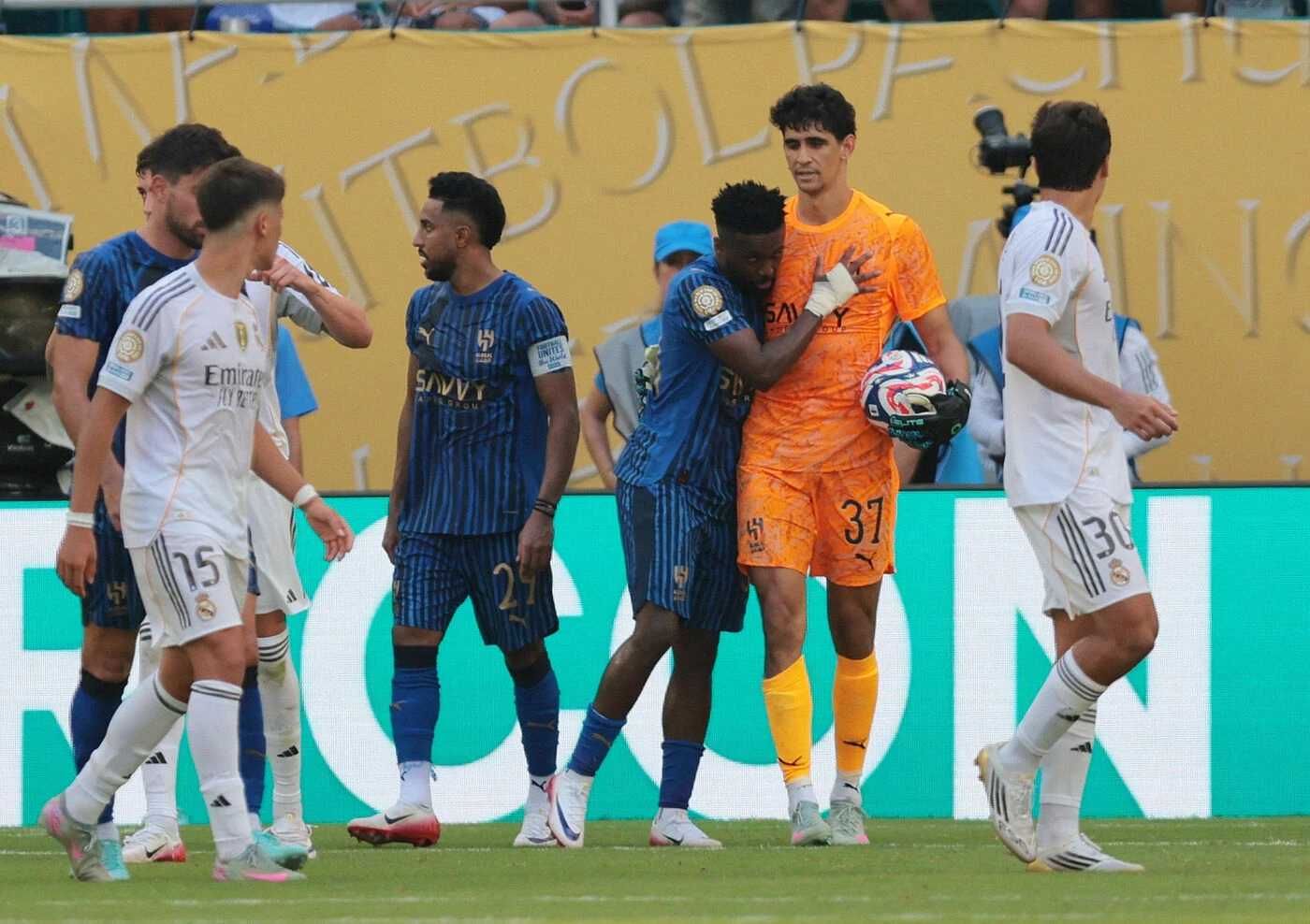 Real Madrid - Al-Hilal (1-1) : sans Mbappé, les Merengue inoffensifs et accrochés pour la première de Xabi Alonso