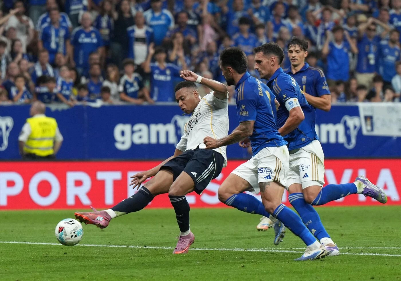 Oviedo - Real Madrid : polémique sur le but de Mbappé après une grosse faute de Tchouaméni