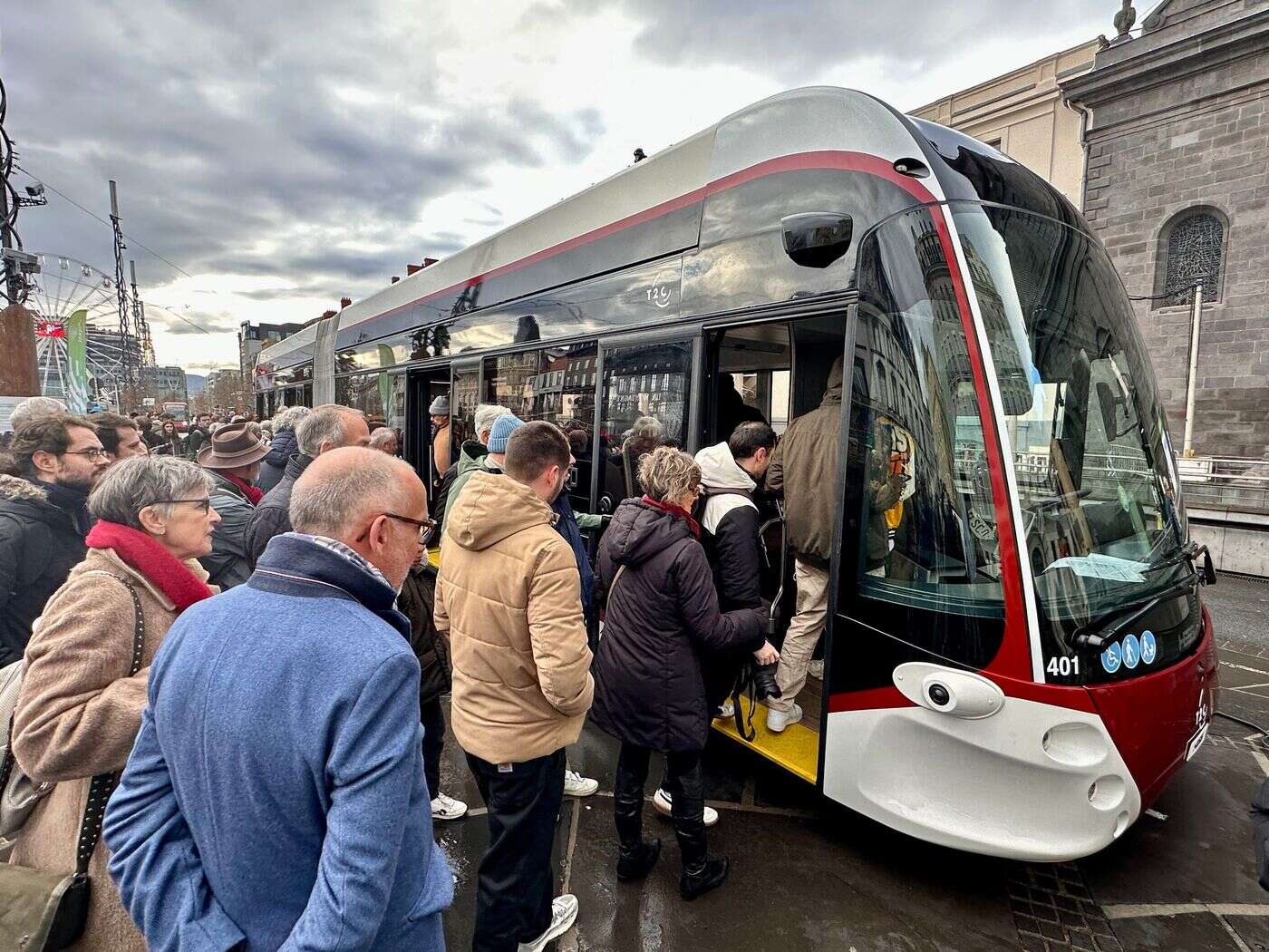 Clermont-Ferrand dévoile son nouveau « tram-bus », moins cher qu’un tram et plus fluide qu’un bus