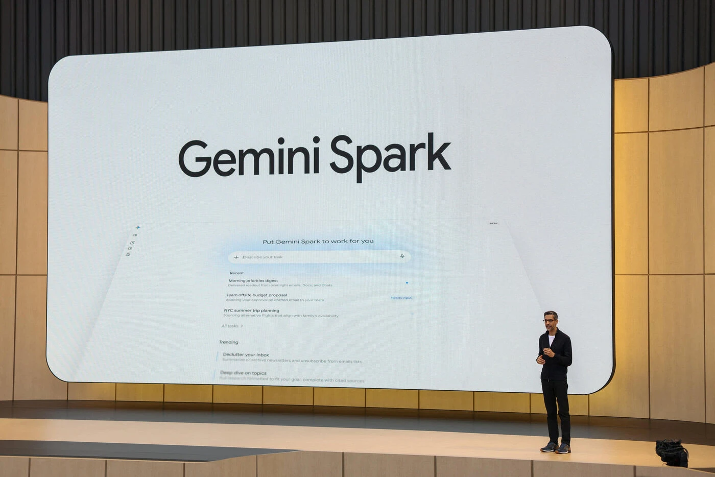 Agent IA Spark, conversation avec YouTube et shopping intelligent… Google confie le volant de ses produits à l’IA