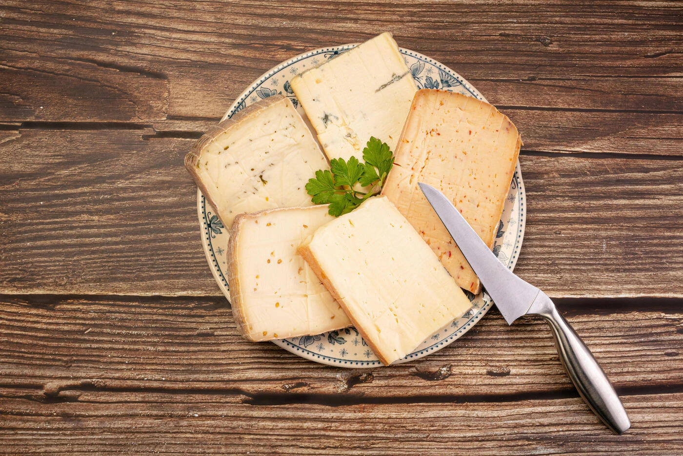 Gare à la raclette automnale : des fromages Lidl rappelés pour risque de contamination à la listeria