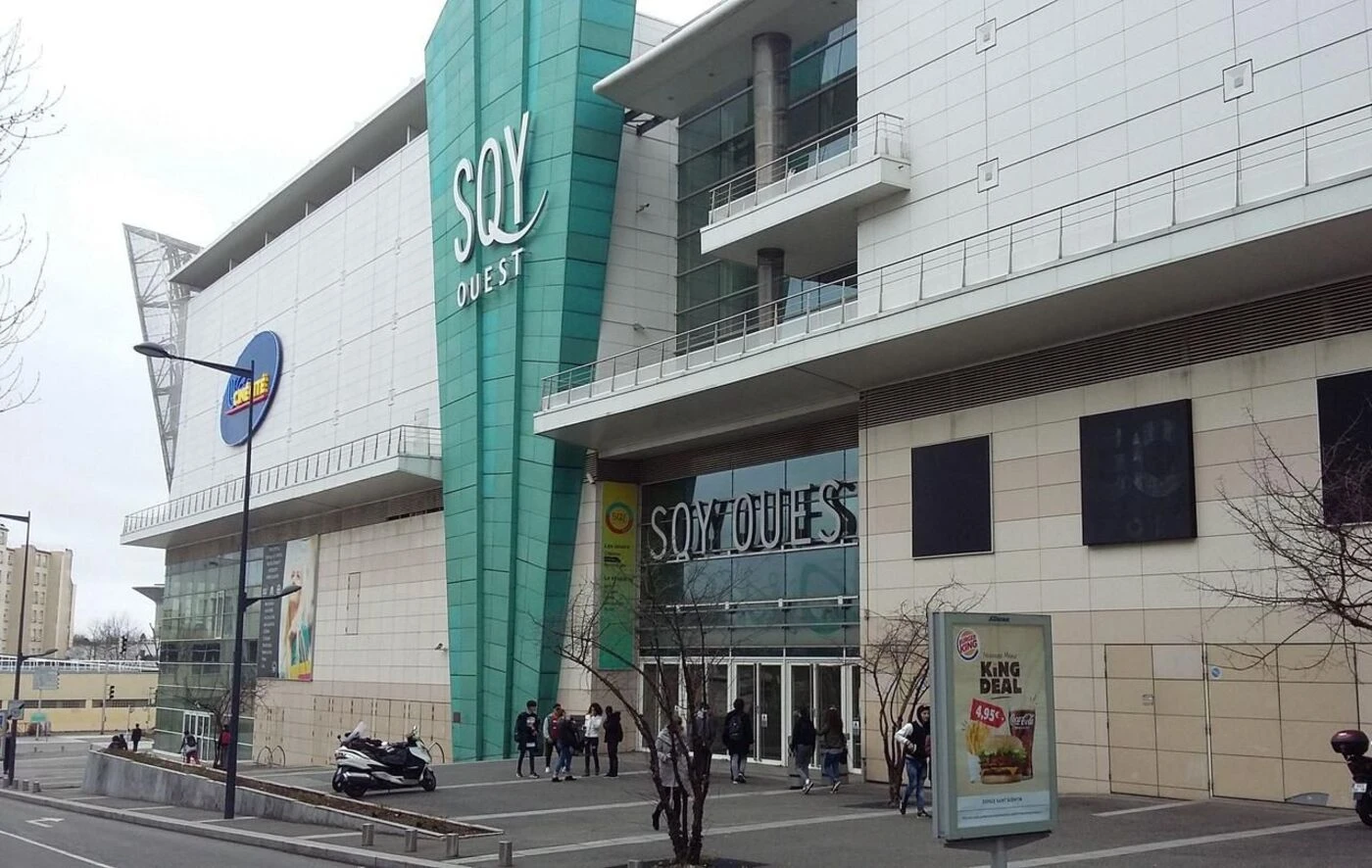 Yvelines : une jeune de 19 ans tuée dans un improbable accident sur le parking d’un centre commercial