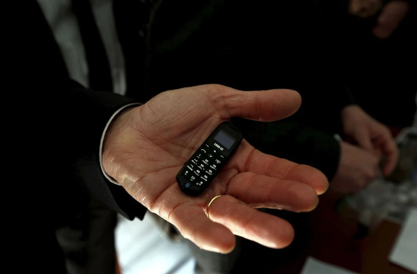 DZ Mafia : un cadre du clan marseillais, qui collectionnait les portables en cellule, transféré dans une prison parisienne