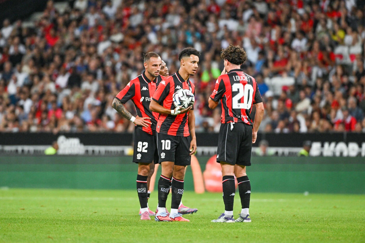 « Ils sont plus forts que nous » : le constat de l’entraîneur de Nice Franck Haise après la défaite contre Benfica