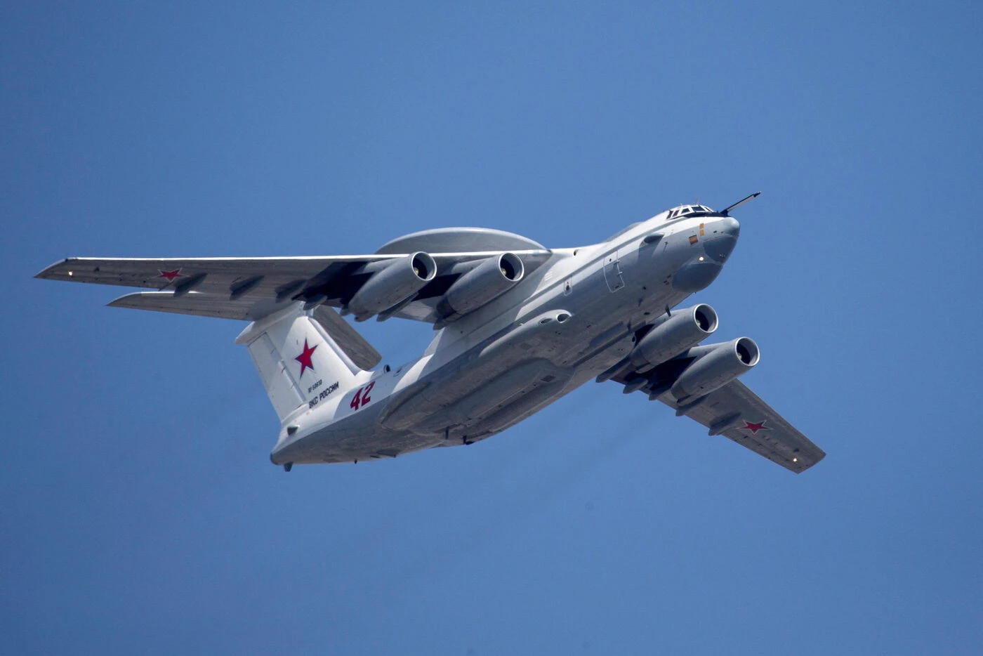 Guerre en Ukraine : « Un modèle très rare », c’est quoi l’avion espion A-50 à 300 millions d’euros touché par Kiev en Russie ?
