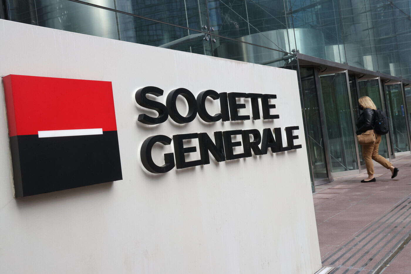 Paris : un stagiaire en alternance à la Société générale détourne 65 000 euros