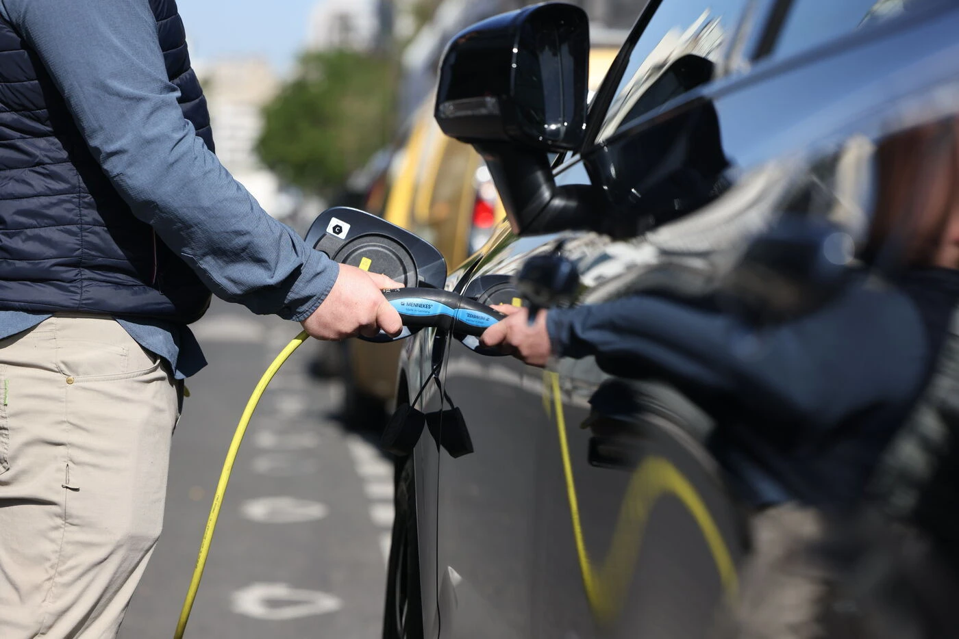 Les ventes de voitures en hausse de 3,7 % en mai en France, dont près d’un tiers d’électriques