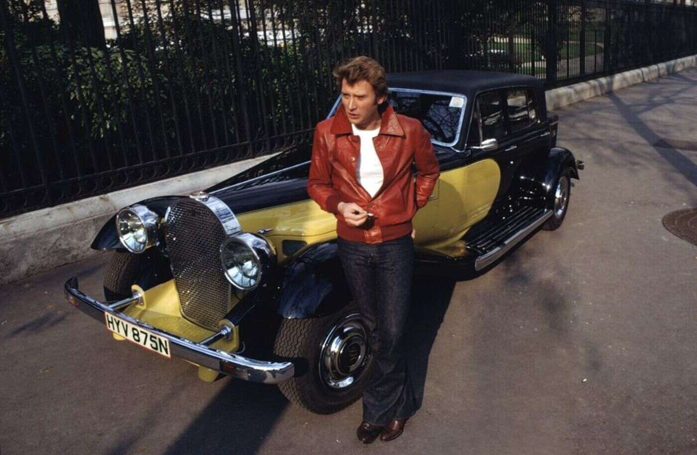 « Elle a été fabriquée pour lui » : la Panther de Johnny Hallyday fera-t-elle rugir les enchères à Fontainebleau ?