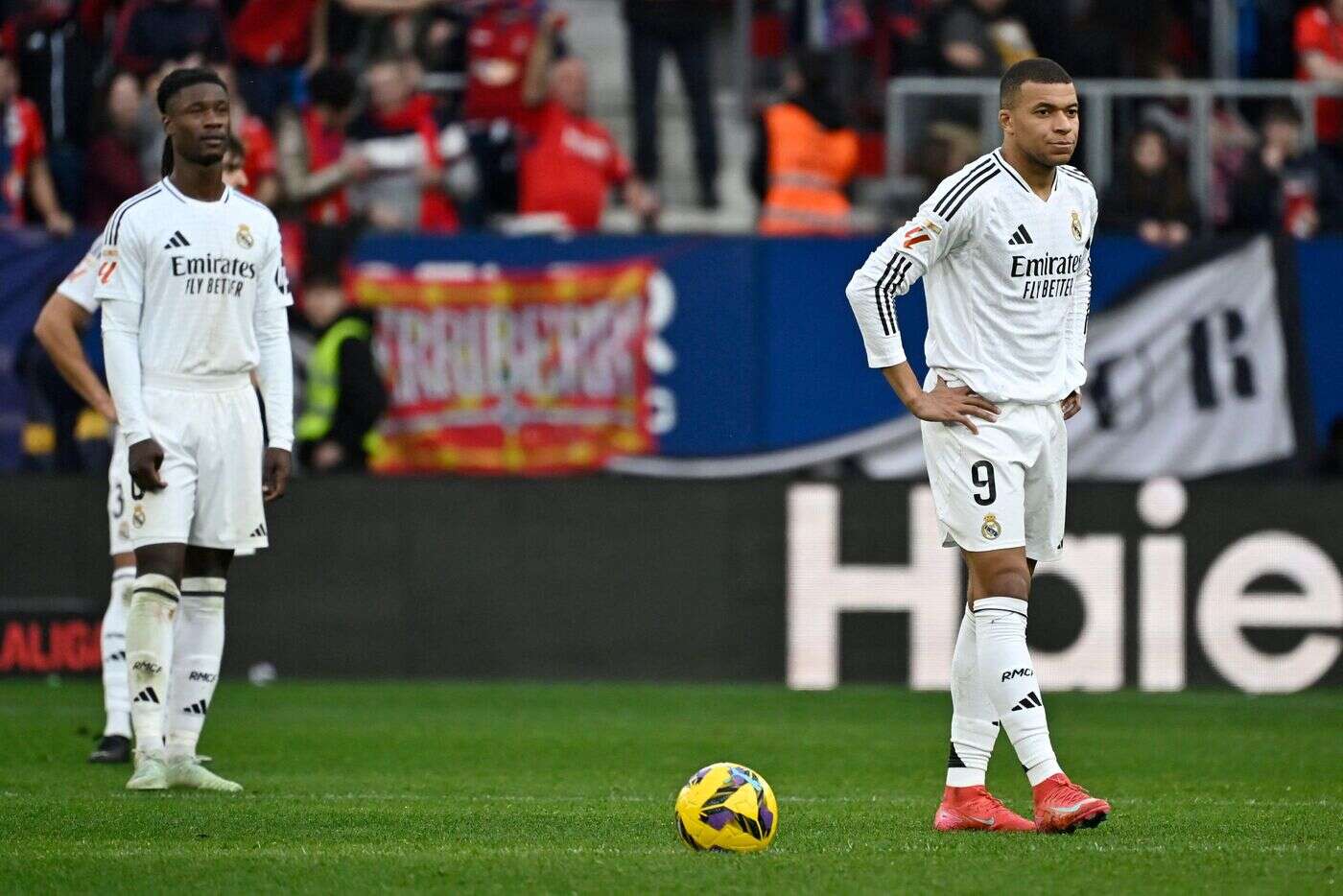 Mbappé buteur, Bellingham expulsé, Camavinga malheureux : le Real Madrid freiné sur la pelouse d’Osasuna