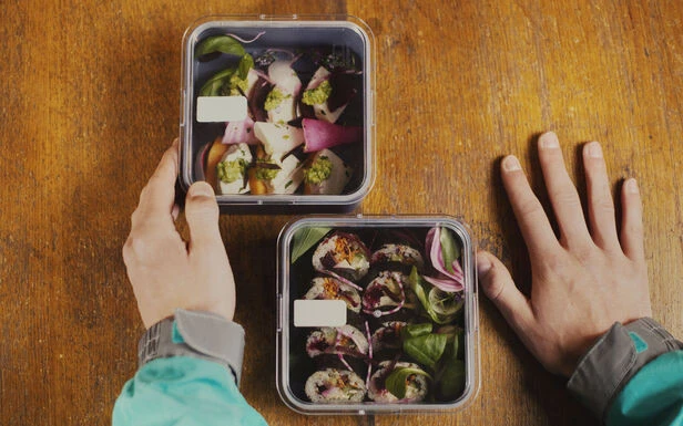 Livraison de repas : Deliveroo propose un système de contenants réutilisables à Paris