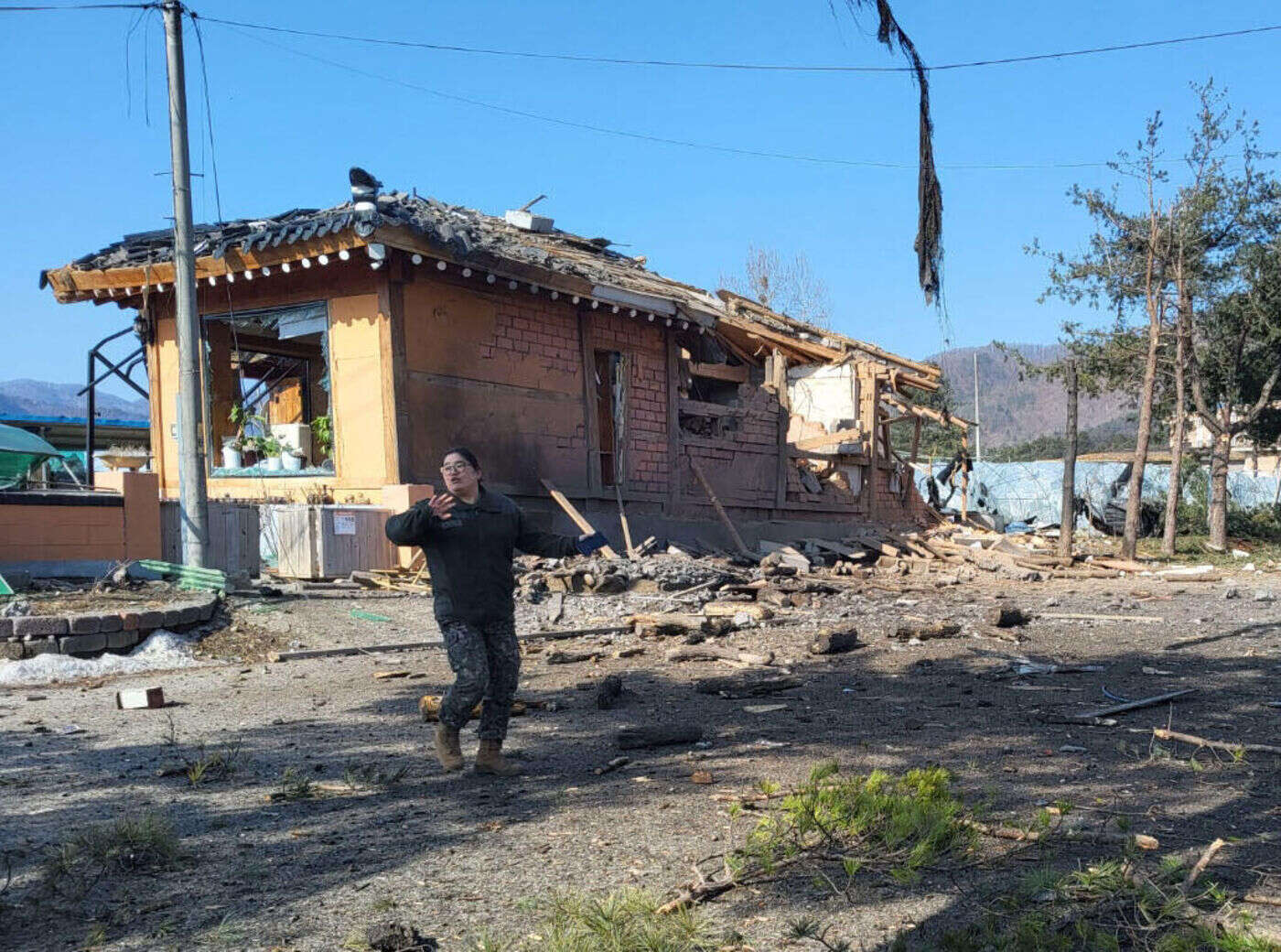 Un avion militaire sud-coréen largue par erreur 8 bombes, blessant des civils