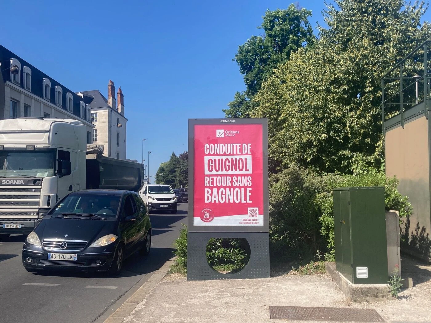 «Conduite de guignol, retour sans bagnole» : à Orléans, une campagne choc contre la violence routière