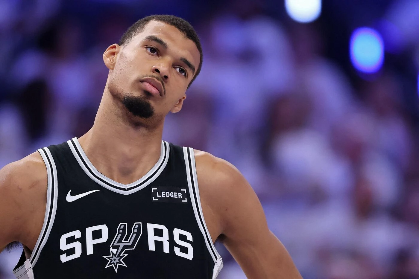 Playoffs NBA : « On doit être bien meilleur », Wembanyama discret et les Spurs, battus par le Thunder, n’ont plus droit à l’erreur