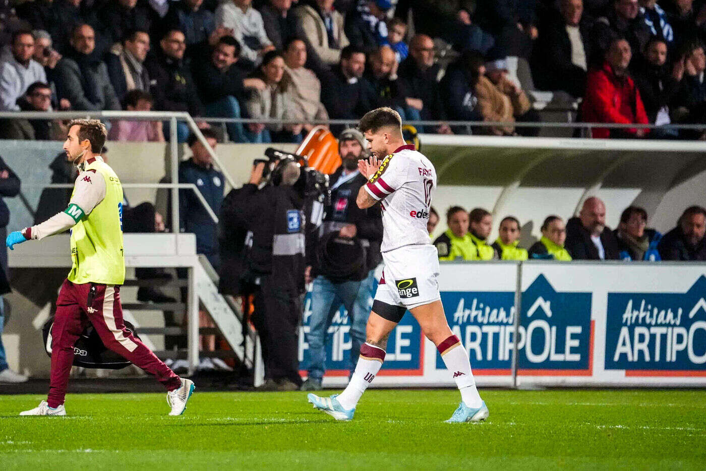 Vannes - Bordeaux-Bègles : pour son retour, Matthieu Jalibert sort sur blessure dès la 10e minute