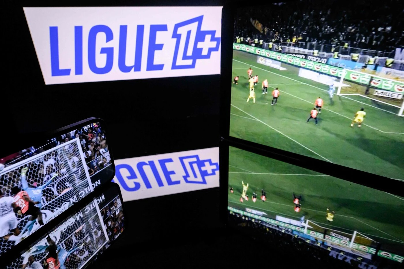 Ligue 1, Coupes d’Europe, Big 5… combien ça coûte vraiment de regarder (tout) le football à la télé ?